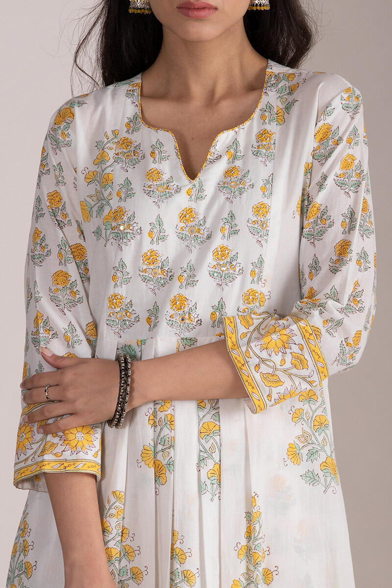 Roz Meher Zahabiya Kurta