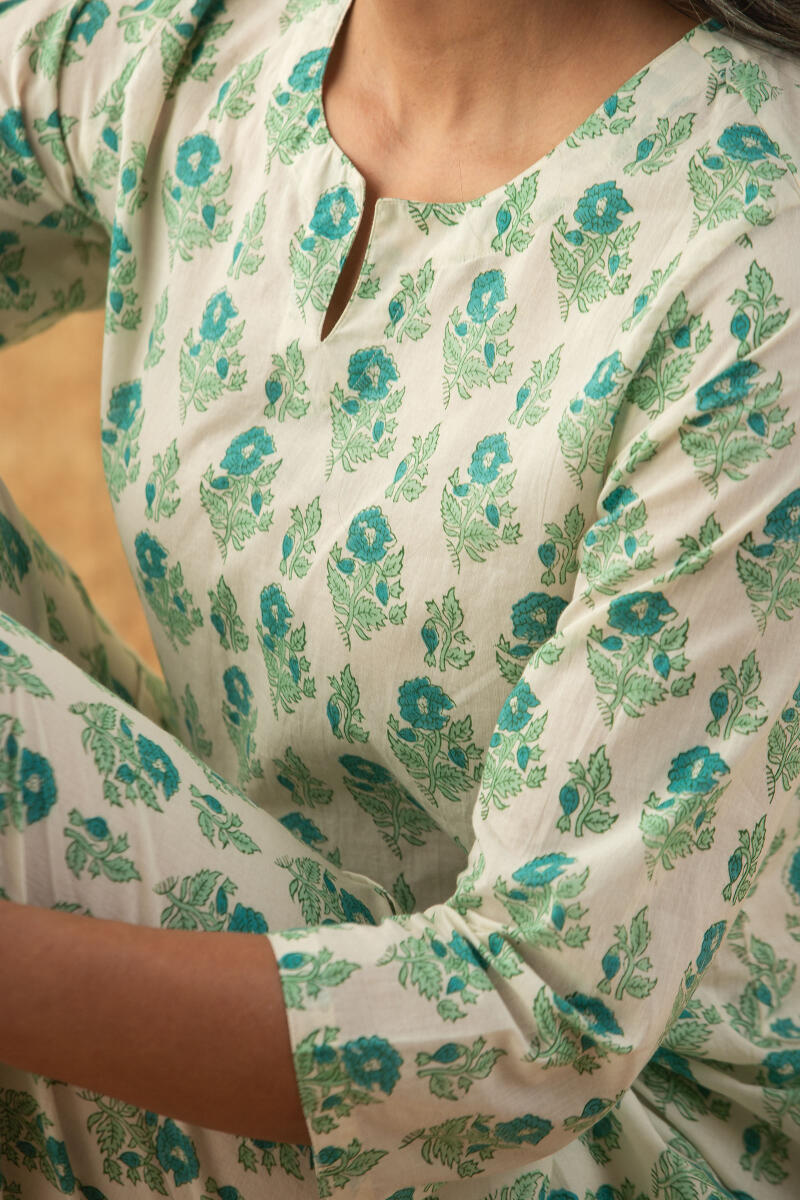 Roz Meher Zinat Pyjama Set