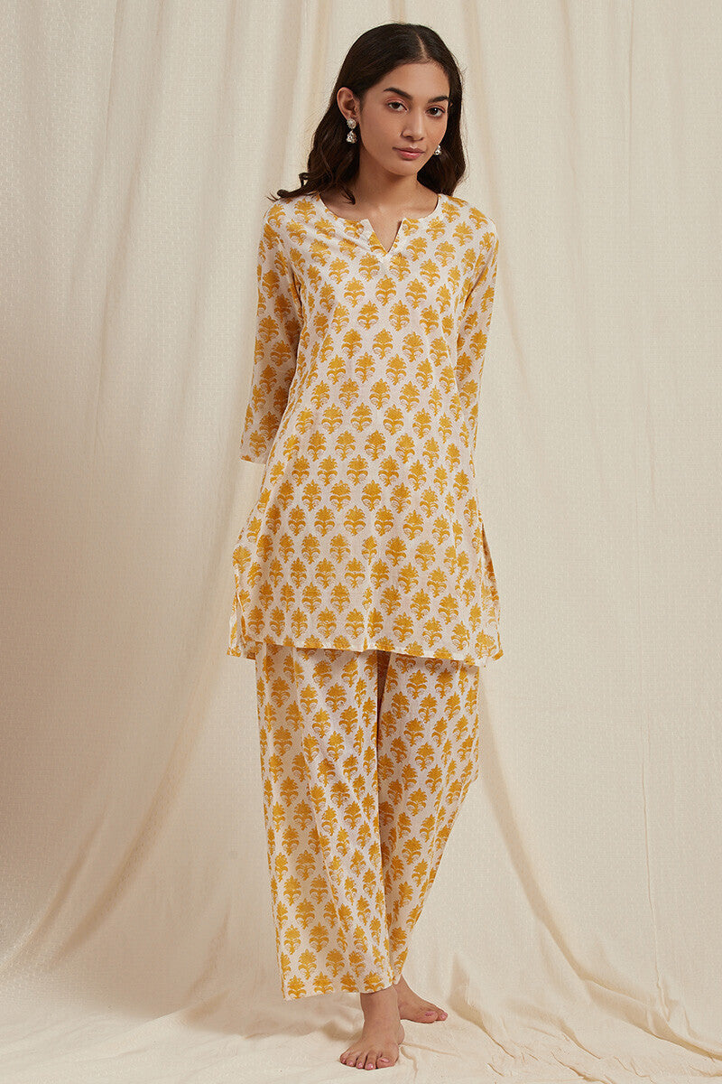 Roza Rehmat Pyjama Set