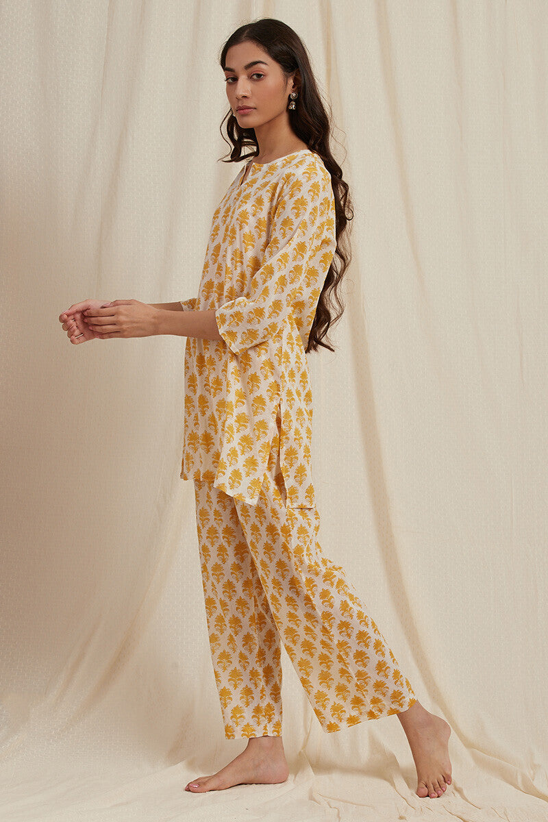 Roza Rehmat Pyjama Set