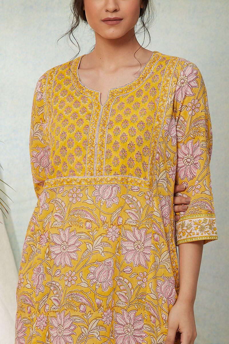 Roza Sadira Kaftan