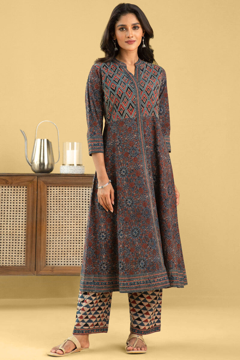 Mahroush Nikhat Ajrak Kurta