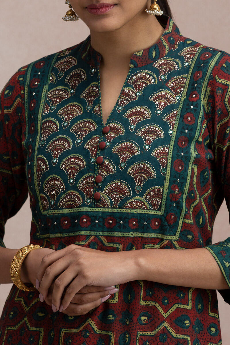 Rehnuma Zafina Kurta