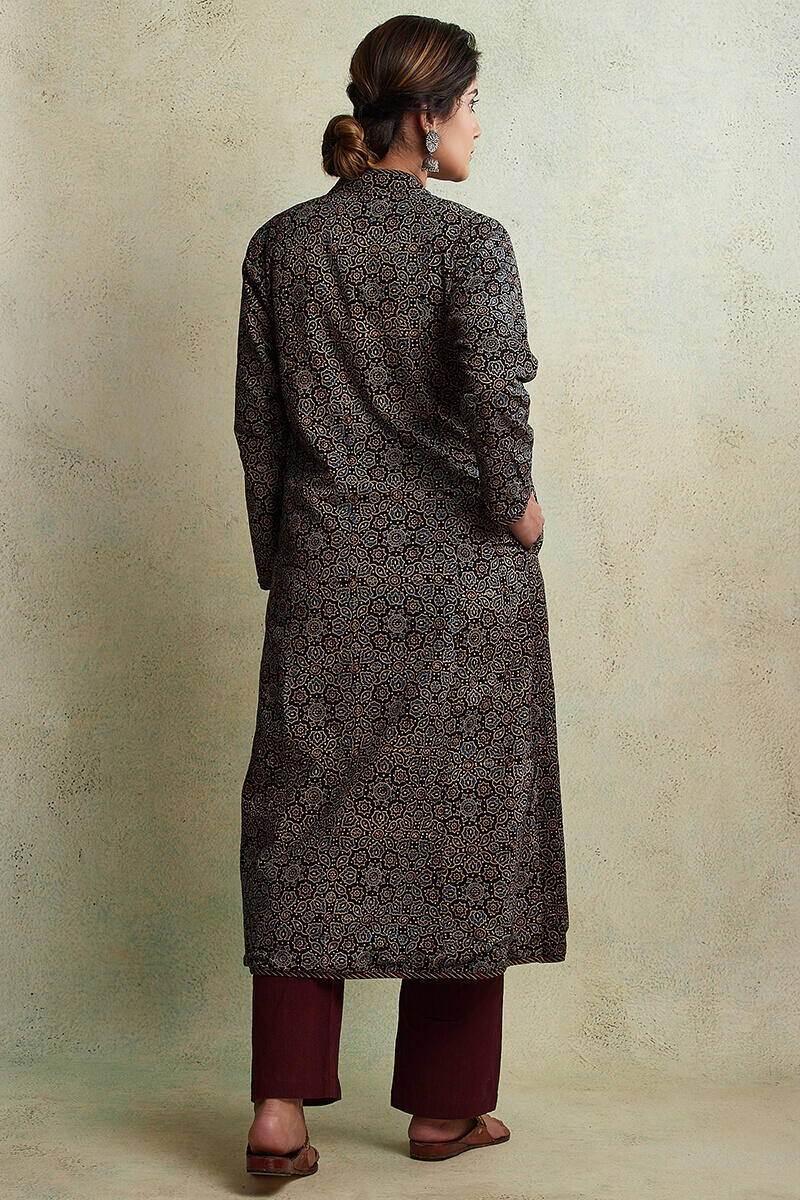 Zahabiya Heer Reversible Handloom Jacket